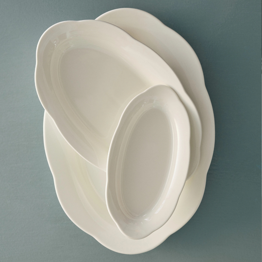 Assiette de présentation ovale 30x21cm collection Silhouette Serax