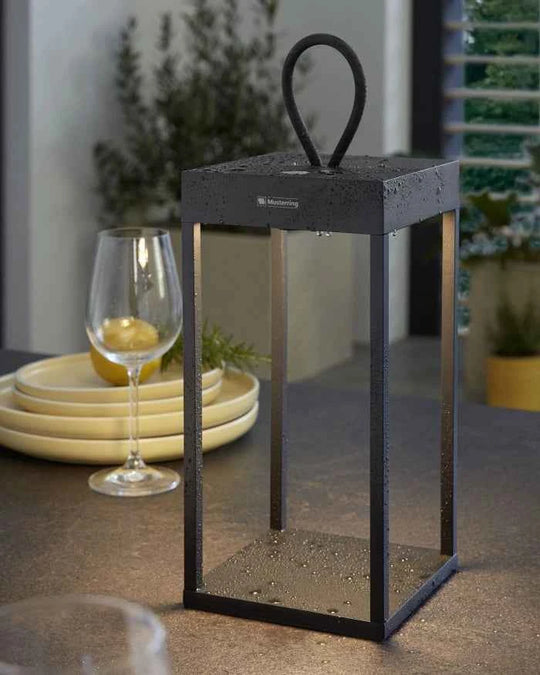 Détail du toit de la lanterne Grace avec système LED dimmable