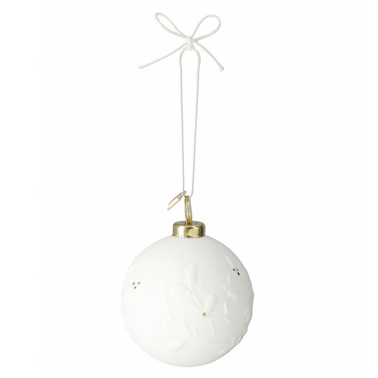 Boule de Noël en porcelaine blanche mate Le Houx Räder avec motif branche d'hiver et pointes dorées