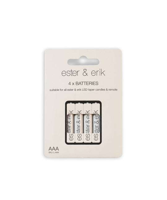 Lot de 4 piles AAA alcalines Max Power Ester & Erik 1,5V pour bougies LED effilées et télécommande