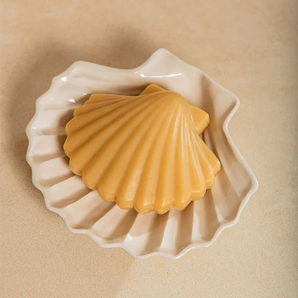 Coffret porte-savon céramique Calypso blanc avec savon de Marseille en forme de coquillage Monochromic