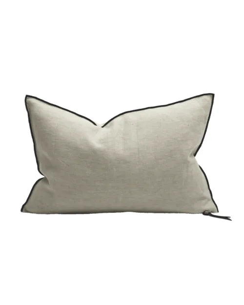 Coussin rectangulaire 40x60 en lin stone perle de la marque Maison de Vacances, design minimaliste et épuré pour décoration intérieure
