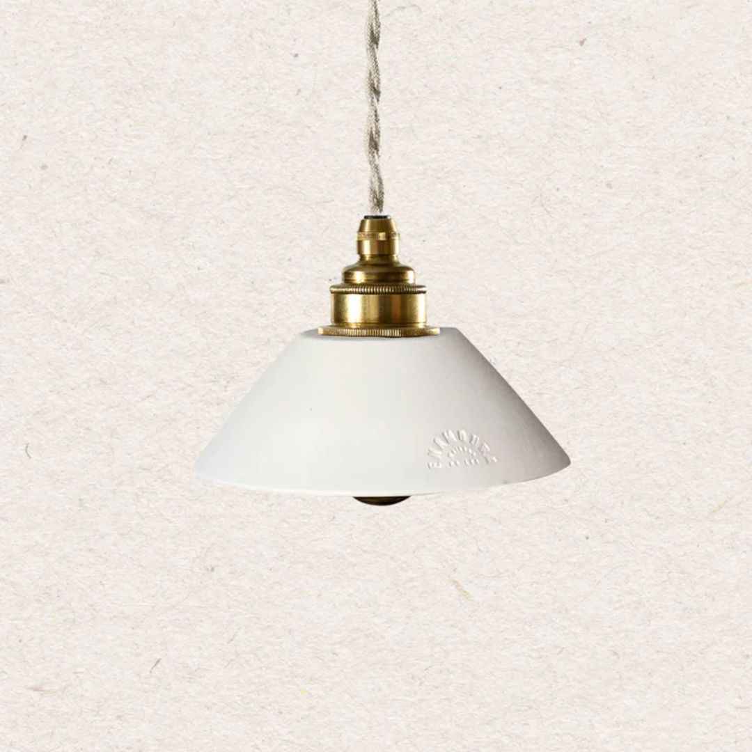 Suspension Pitchoun Enamoura en terre cuite blanche non émaillée, luminaire artisanal suspendu