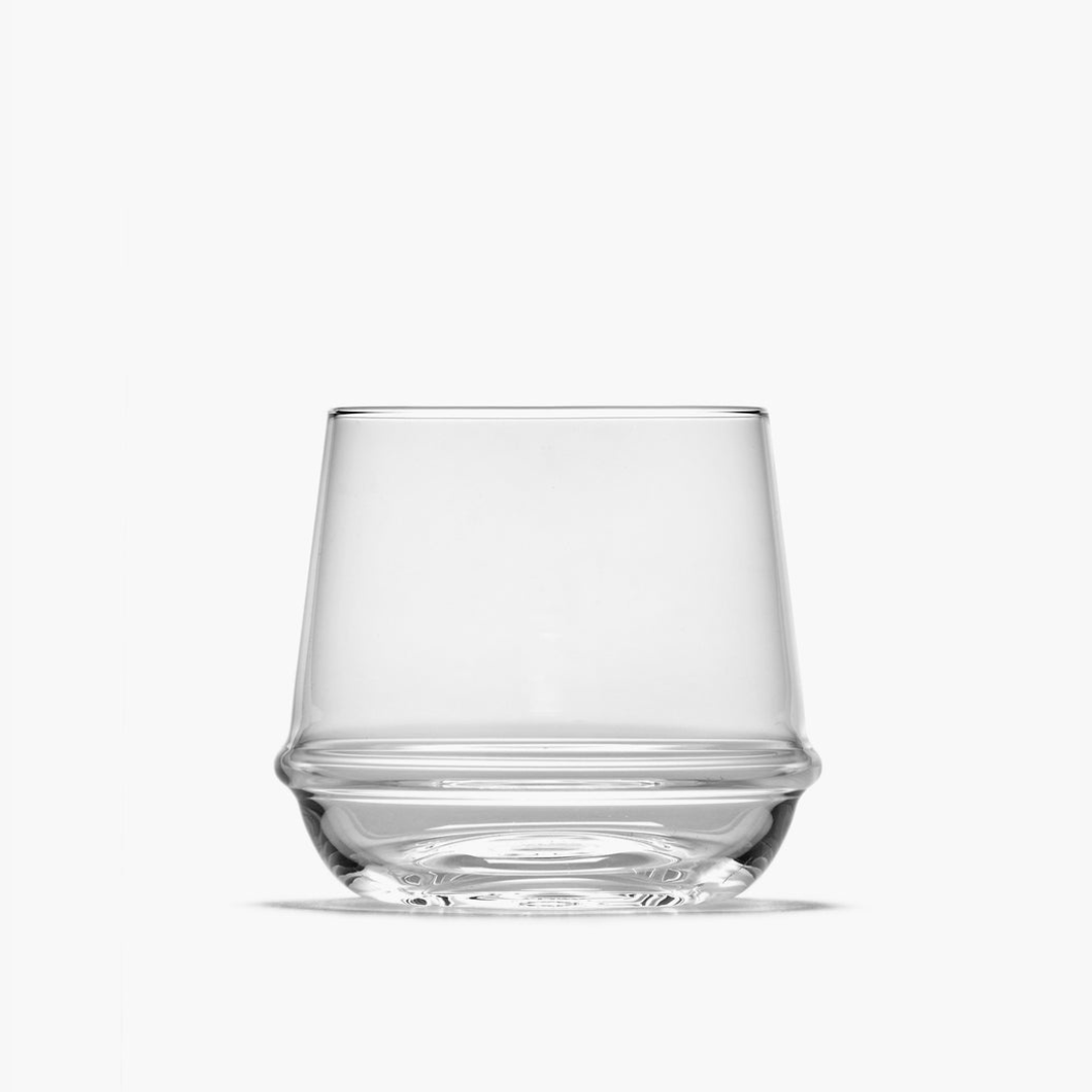 Verre à whisky Dune transparent Serax avec ondulation élégante, design artisanal soufflé à la bouche