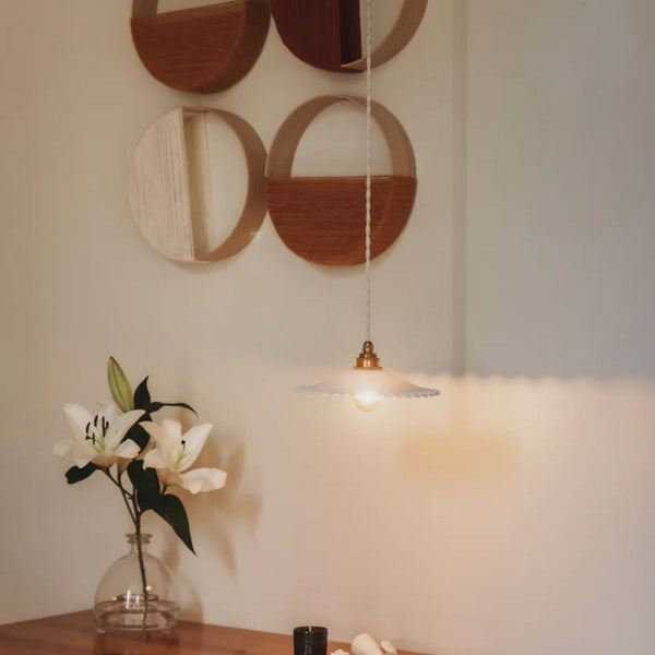 ⁠Suspension Yvonne dentelle porcelaine biscuit - Enamoura