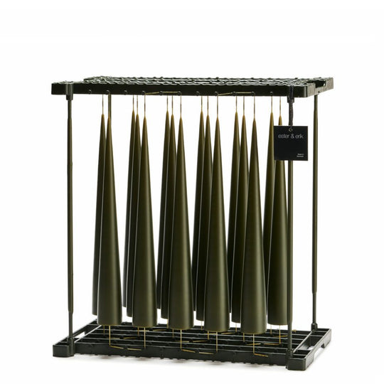 Bougie cône 37 cm couleur Deep Forest de la marque Ester & Erik, design minimaliste scandinave