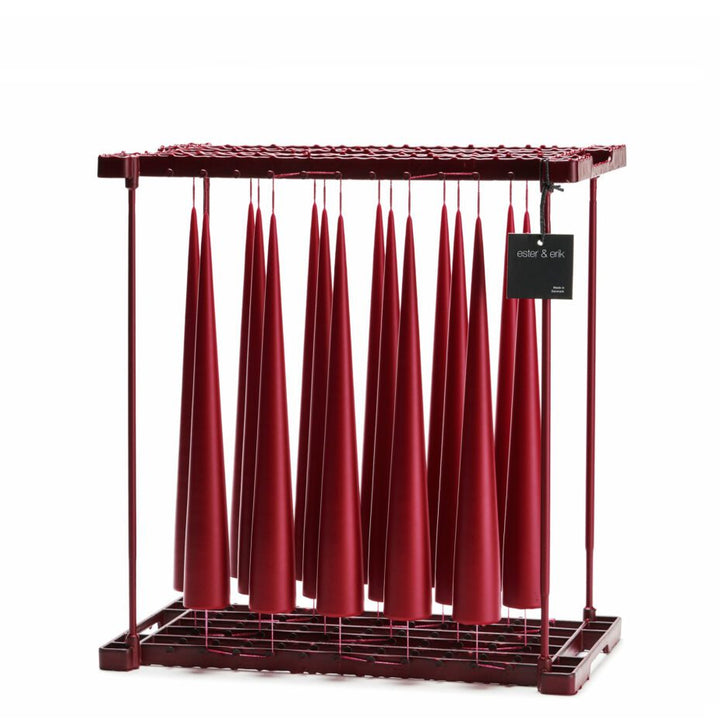 Bougie cône 37 centimètres couleur wine Ester et Erik, design minimaliste danois avec finition mate