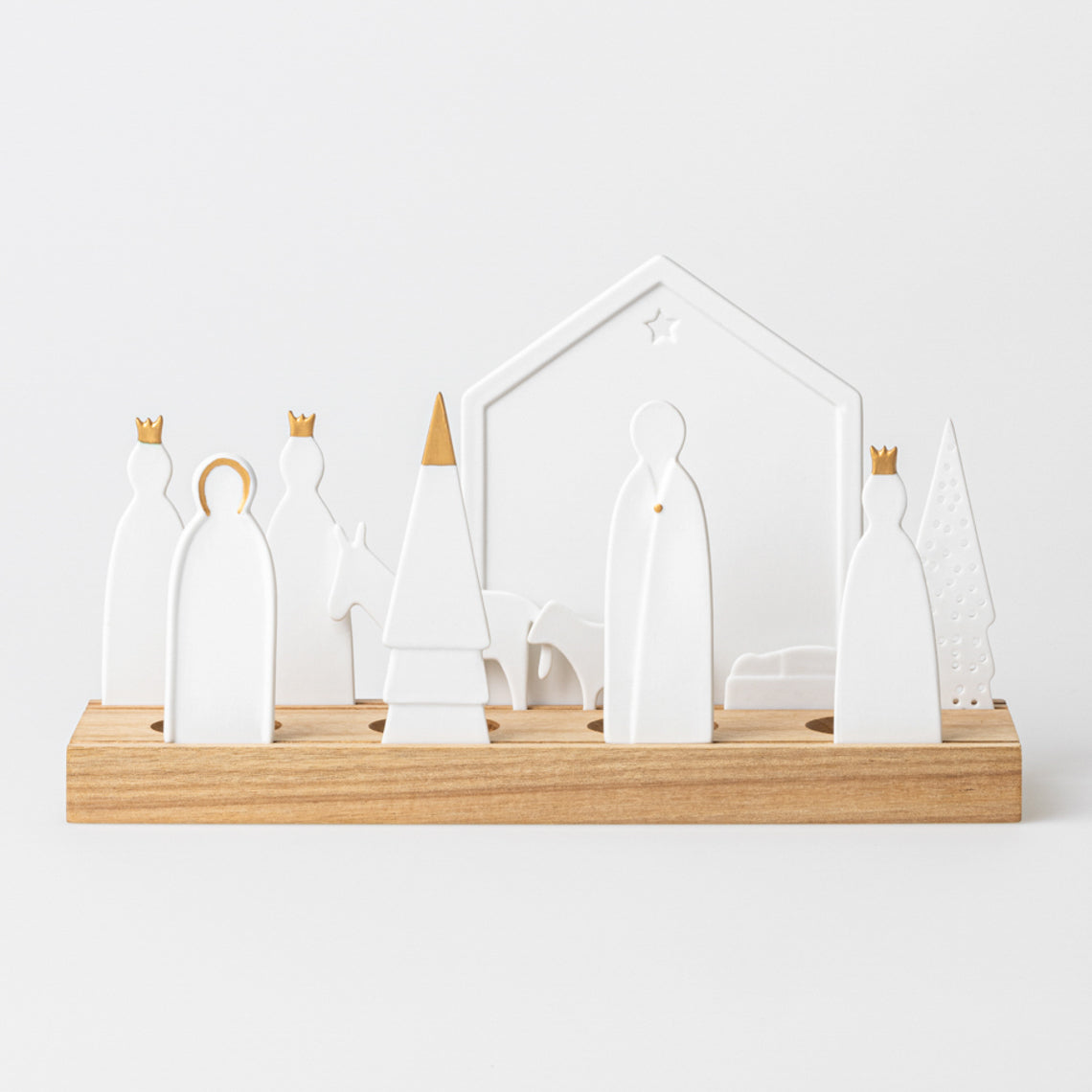 Crèche de Noël Räder en porcelaine blanche et bois d'acacia naturel avec détails dorés