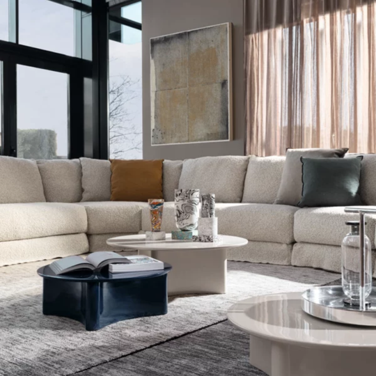 Table basse Guna design contemporain plateau rond matière Millgres texture artisanale