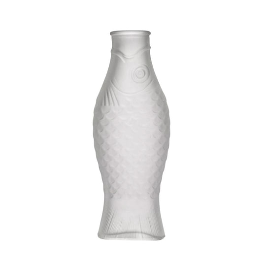 Carafe Fish&Fish givrée Serax en verre soufflé, silhouette poisson stylisé de Paola Navone