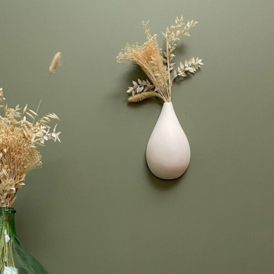 Soliflore mural Goutte de Terre Monochromic en céramique blanc naturel, design minimaliste et épuré