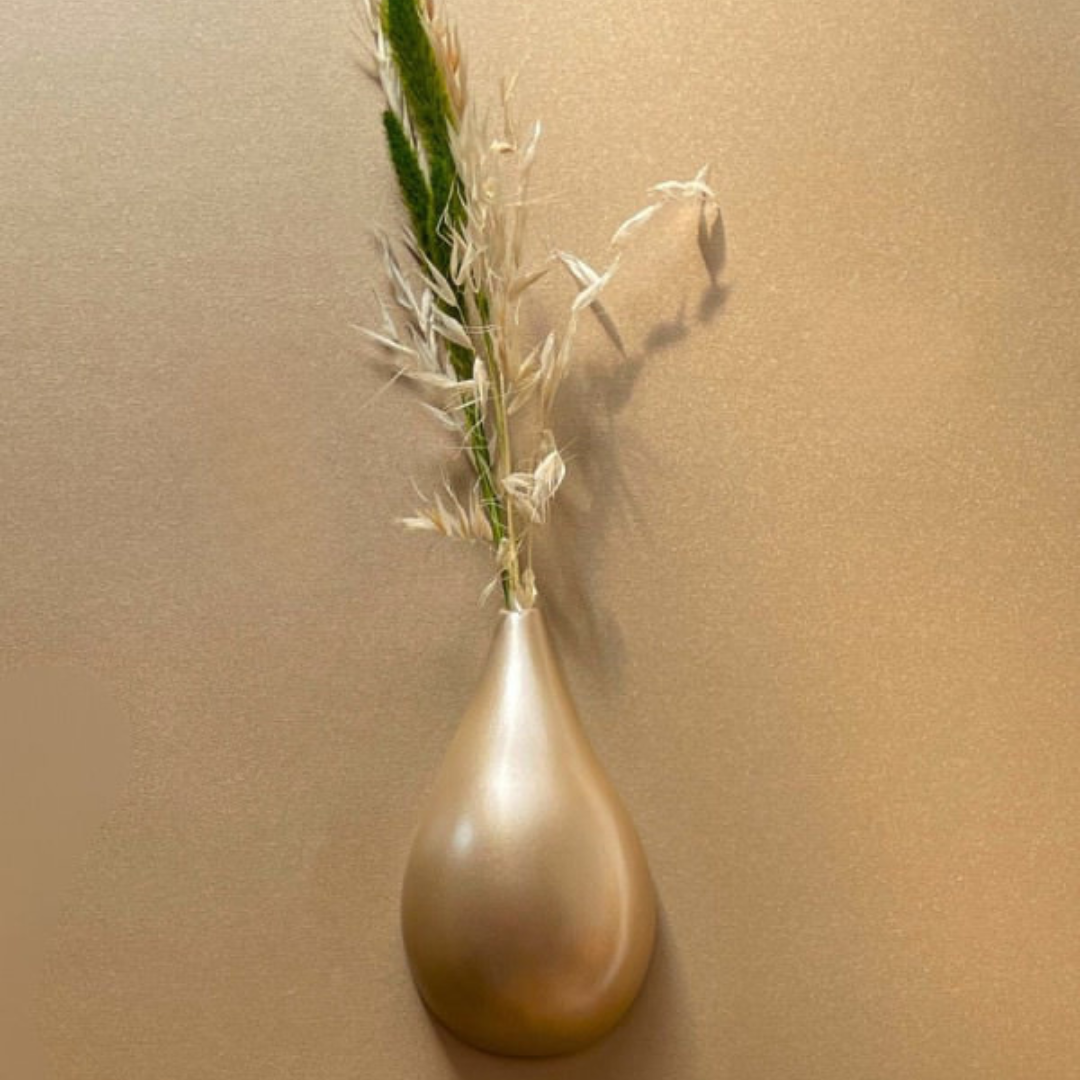 Soliflore mural Goutte de Terre or blanc Monochromic, vase en céramique artisanale avec finition dorée