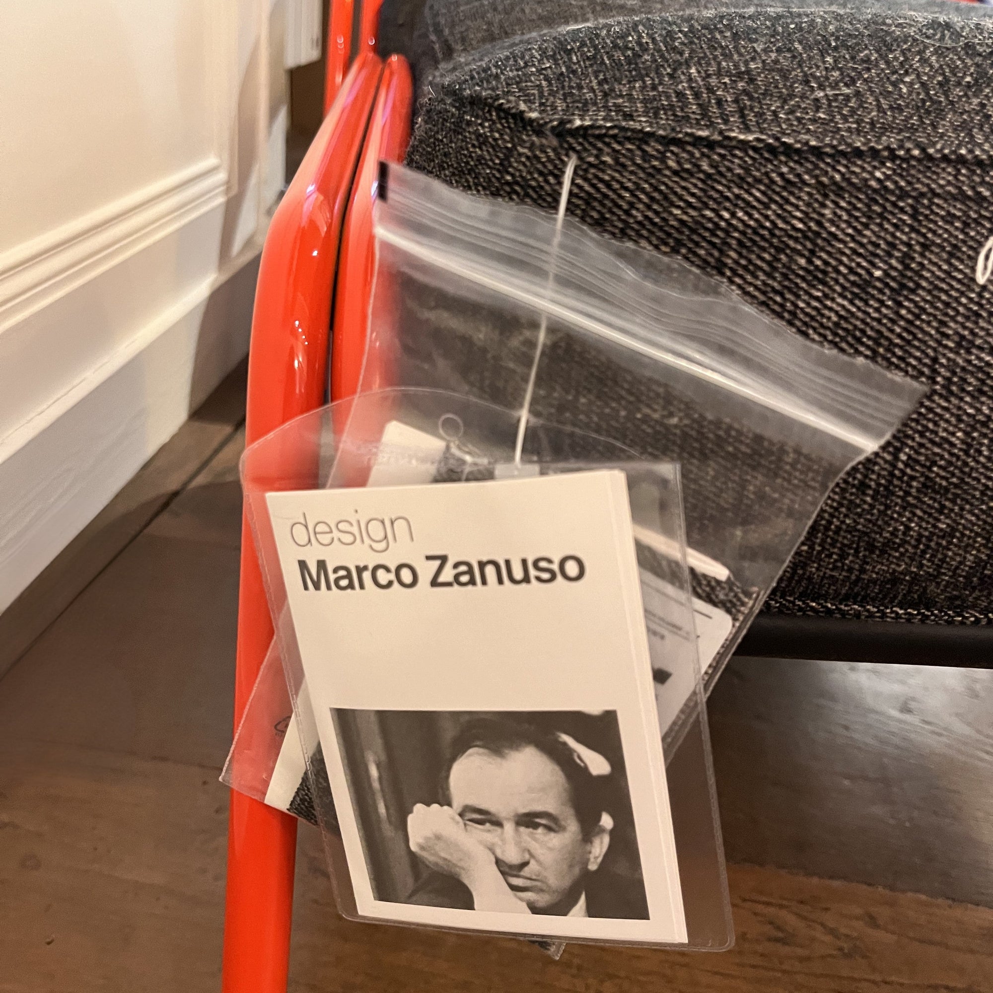 Zanotta MAGGIOLINA Fabric armchair (display model)