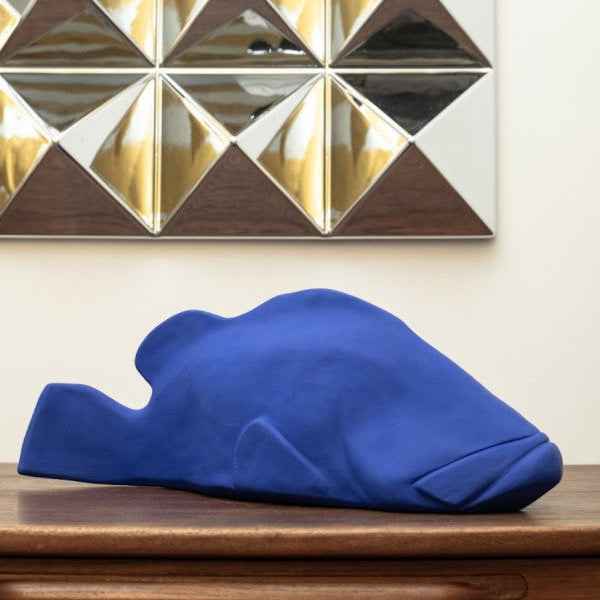 Sculpture poisson Monochromic bleu outremer pour décoration murale moderne