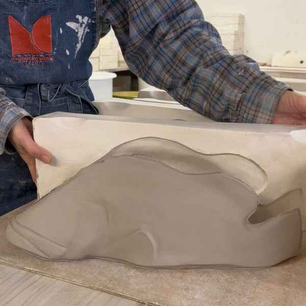 Pièce décorative céramique Marius Monochromic finition bleu outremer brillant