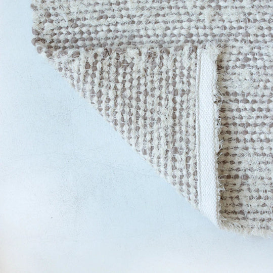 Tapis Piana beige camel Masamé en coton recyclé 180x250cm vue d'ensemble salon moderne