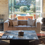 Détail du canapé haut de gamme Lobai design contemporain tissu premium Ralph M