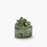 Bougie parfumée Sonata Medium Green Serax dans son contenant en céramique artisanale