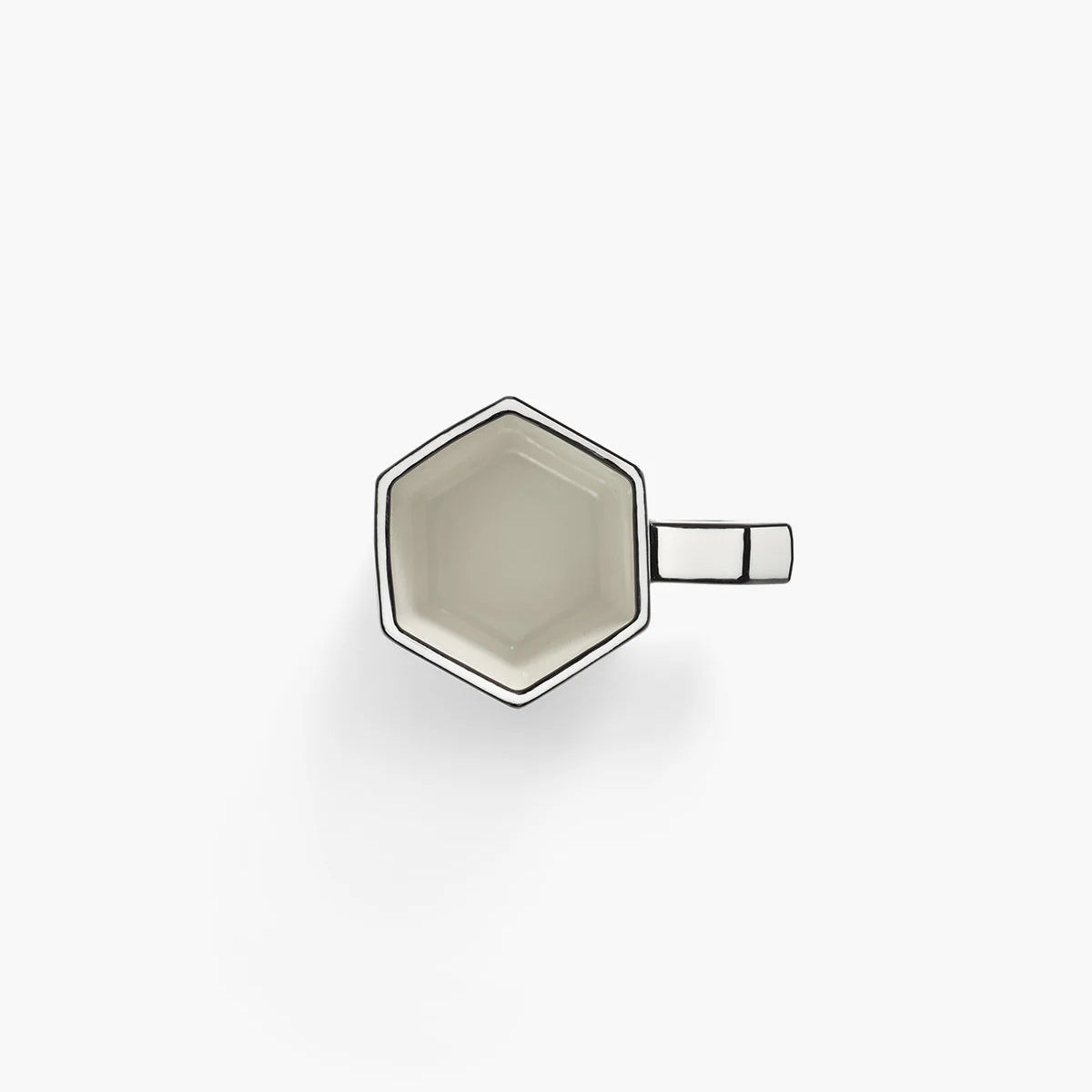 Tasses Carte Blanche collection Serax détail formes anguleuses inspirées prototypes carton porcelaine artisanale haut de gamme