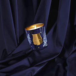 Bougie Trudon Luna diffusant un parfum floral et musqué