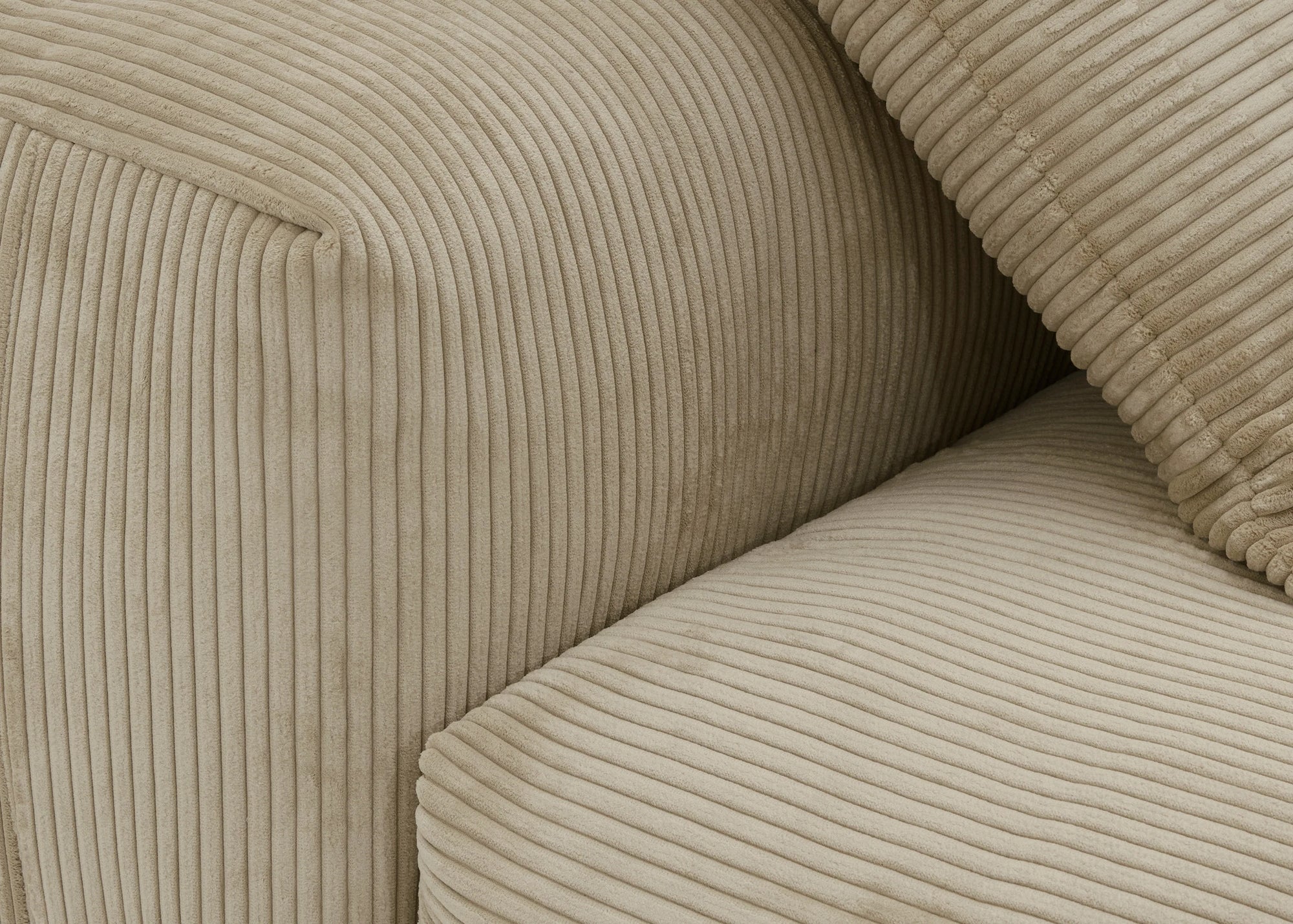 Canapé Vetsak Set 02 en cord velours Sand, sofa modulable design disponible à Paris et Rennes chez Maison Archibald.