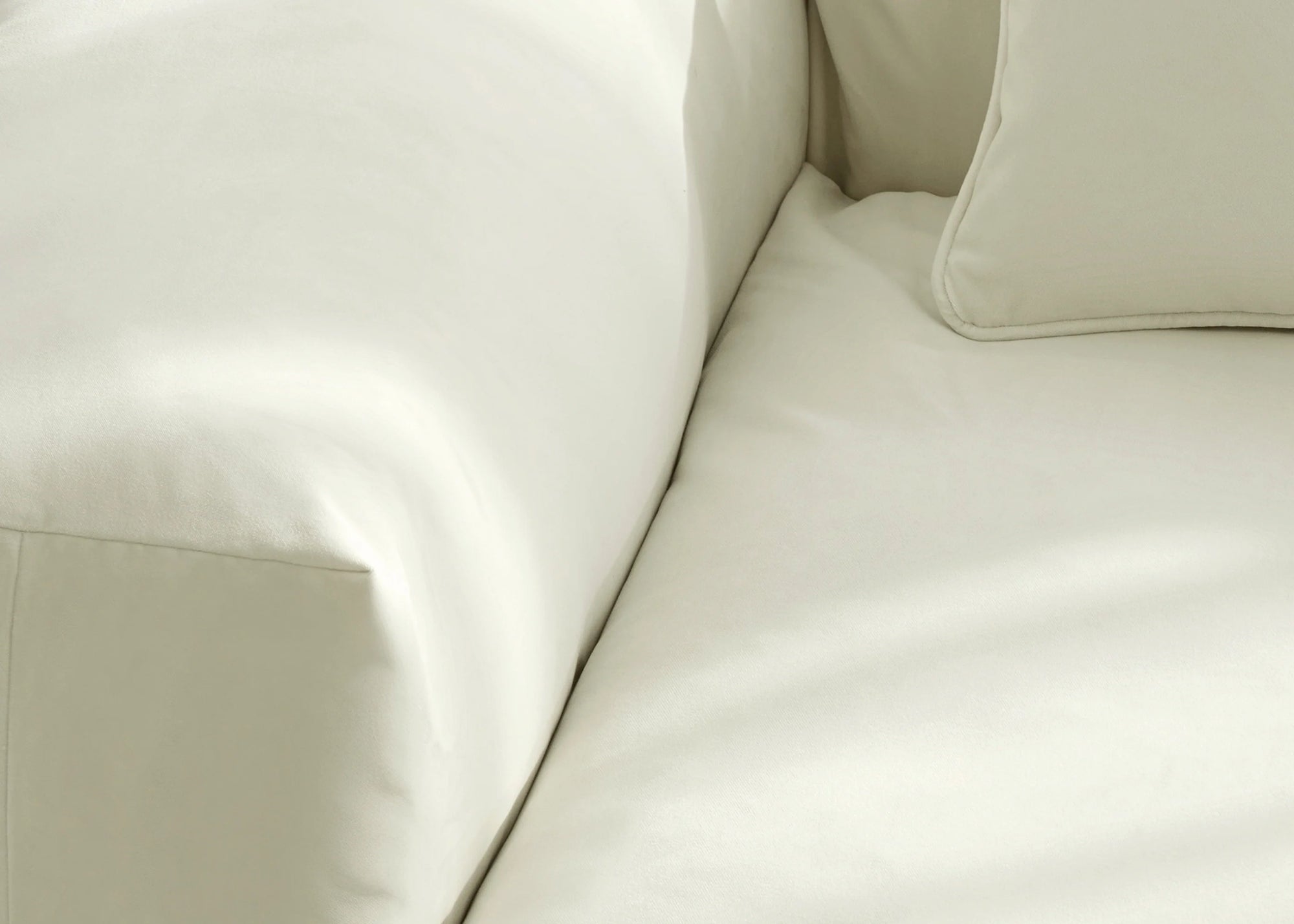 Canapé Vetsak Set 01 en tissu Suave Clay, velouté et élégant, sofa design Maison Archibald.