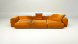 Canapé Vetsak Set 05 en Suave Orange Blaze, ton vibrant et design audacieux, Maison Archibald France.