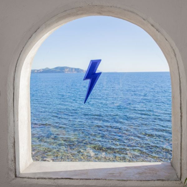 Objet décoration murale Ziggy éclair bleu profond design artisanal