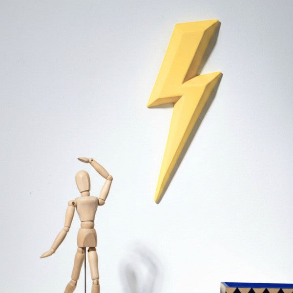 Sculpture Ziggy Monochromic en céramique jaune citrus, objet décoratif pop de 39cm