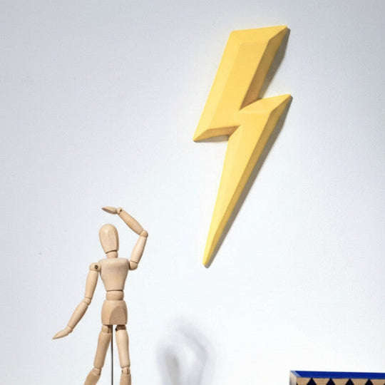 Sculpture Ziggy Monochromic en céramique jaune citrus, objet décoratif pop de 39cm